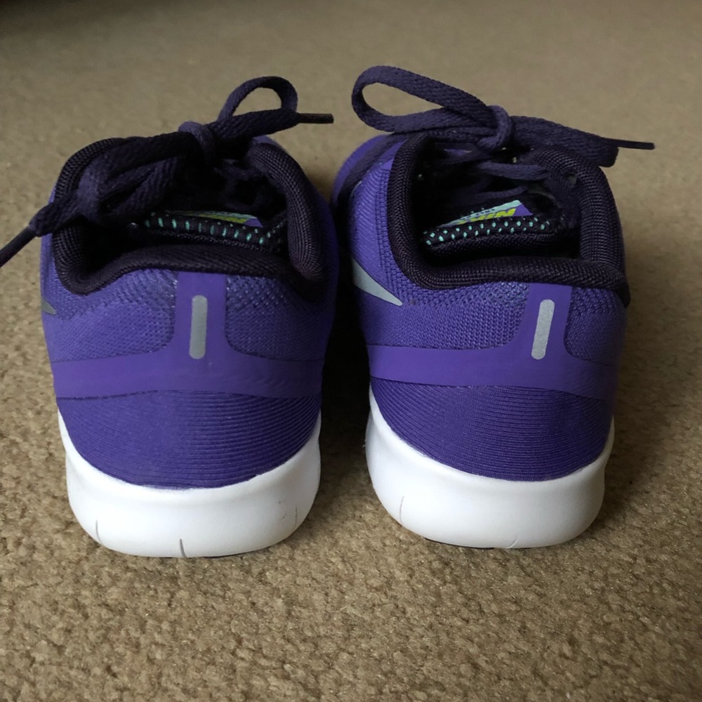 NIKE RUNNING SHOES - Picture 4 of 4